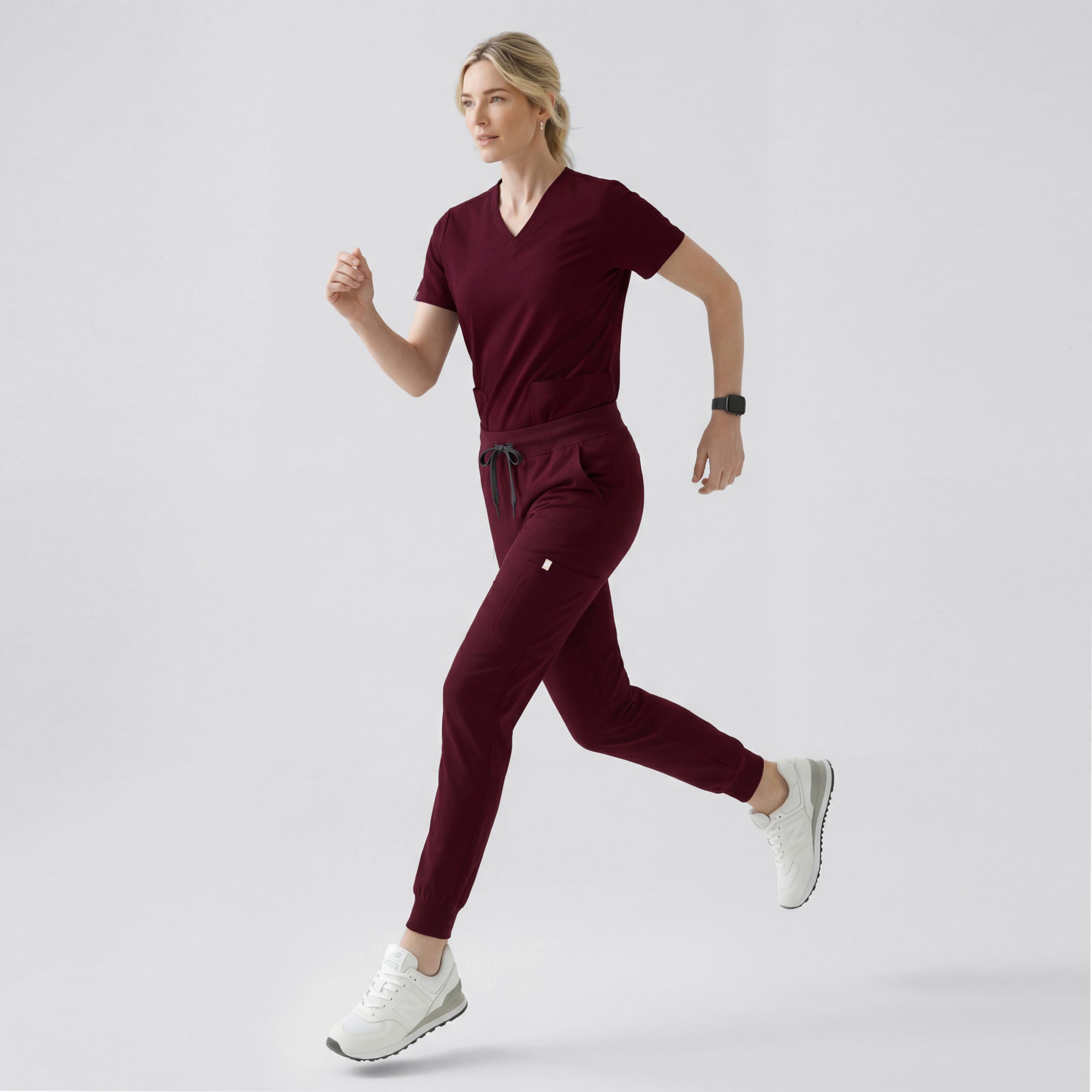 Zenir | Women's VersaPocket Scrub Top - Burgundy