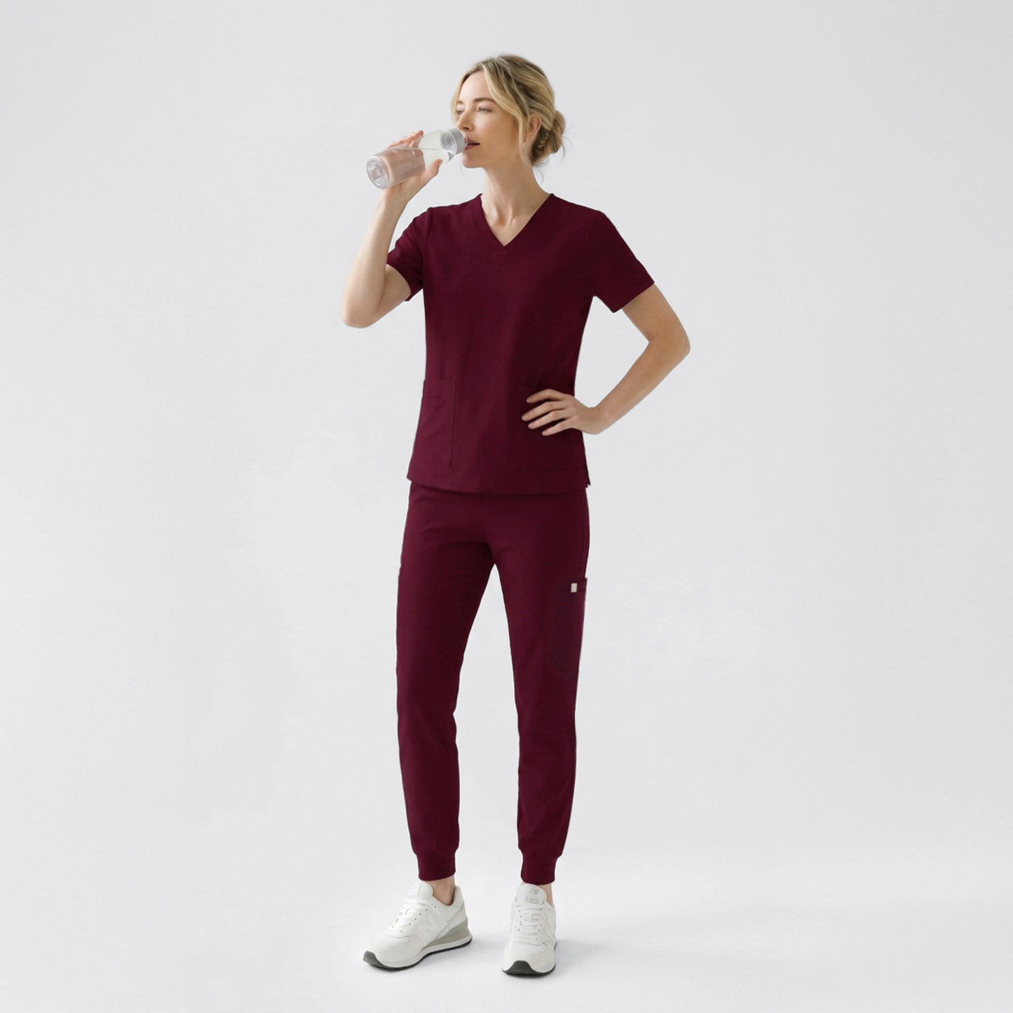 Zenir | Women's VersaPocket Scrub Top - Burgundy