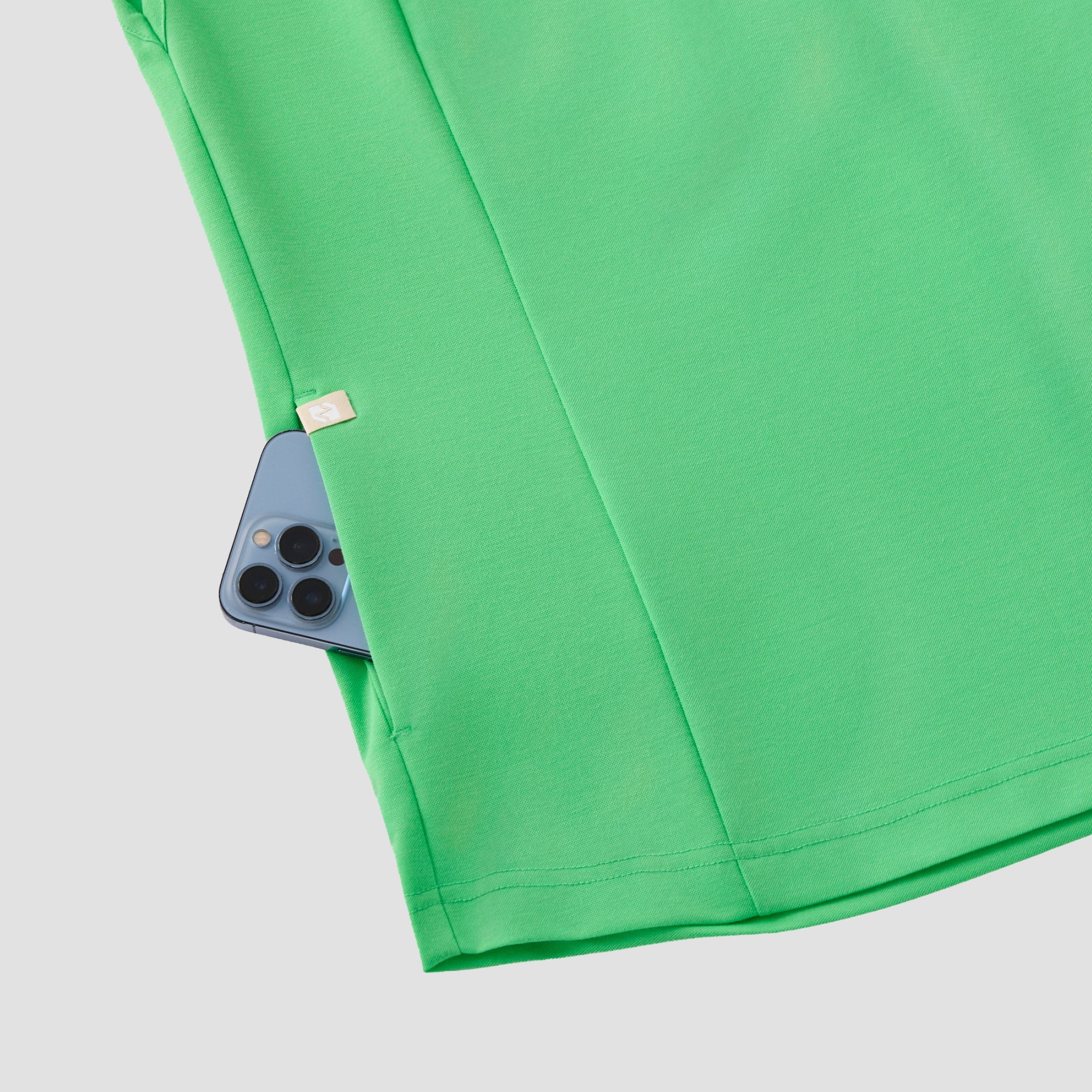 Zenir | Women's Soft Stretch Crewneck Scrub Top - Pistachio Green