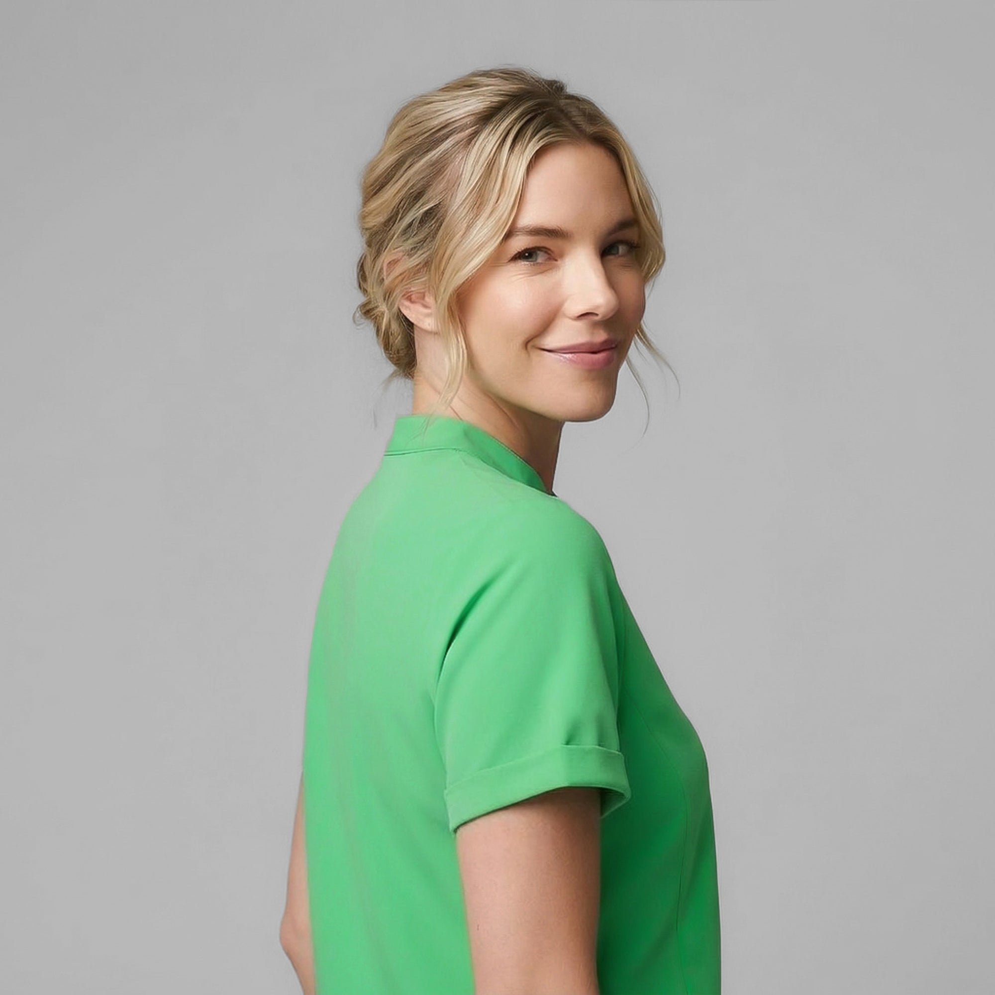 Zenir | Women's Soft Stretch Notched Scrub Top - Pistachio Green