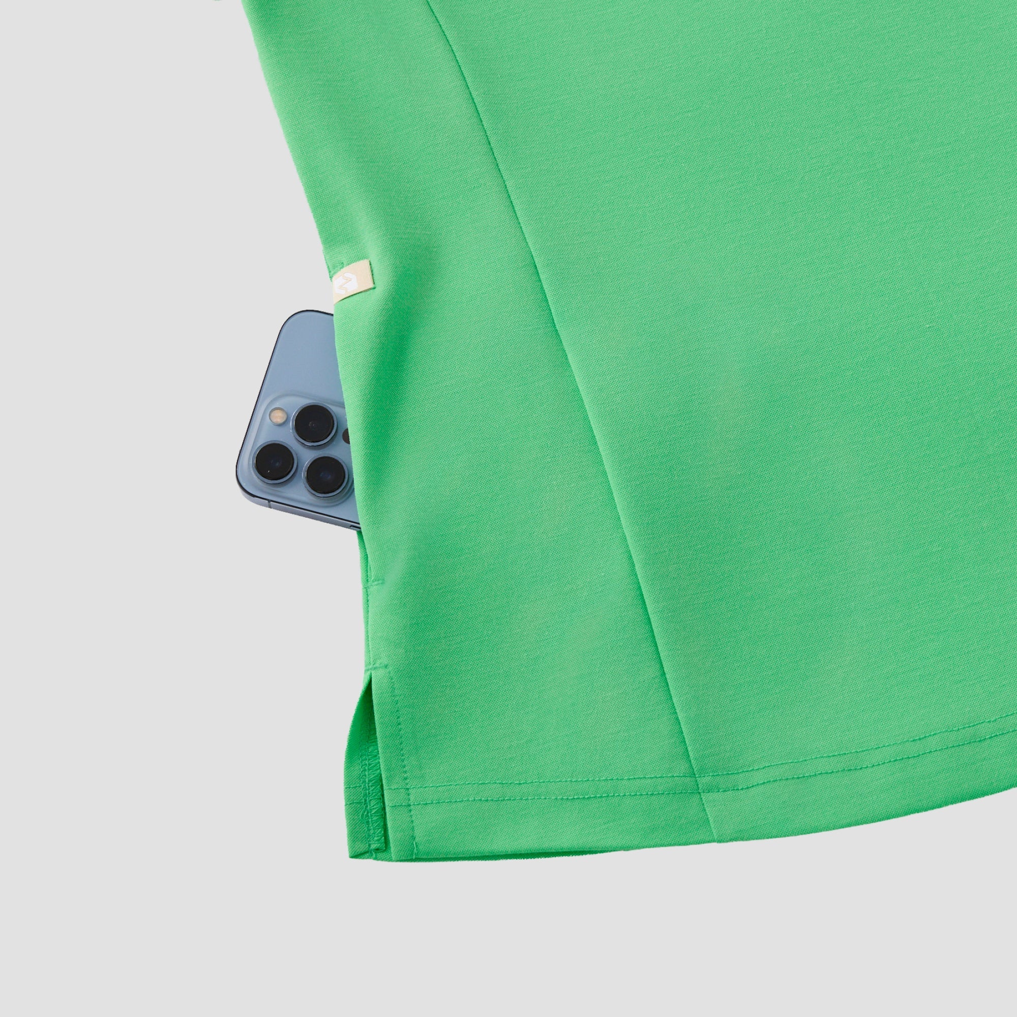 Zenir | Women's Soft Stretch Notched Scrub Top - Pistachio Green