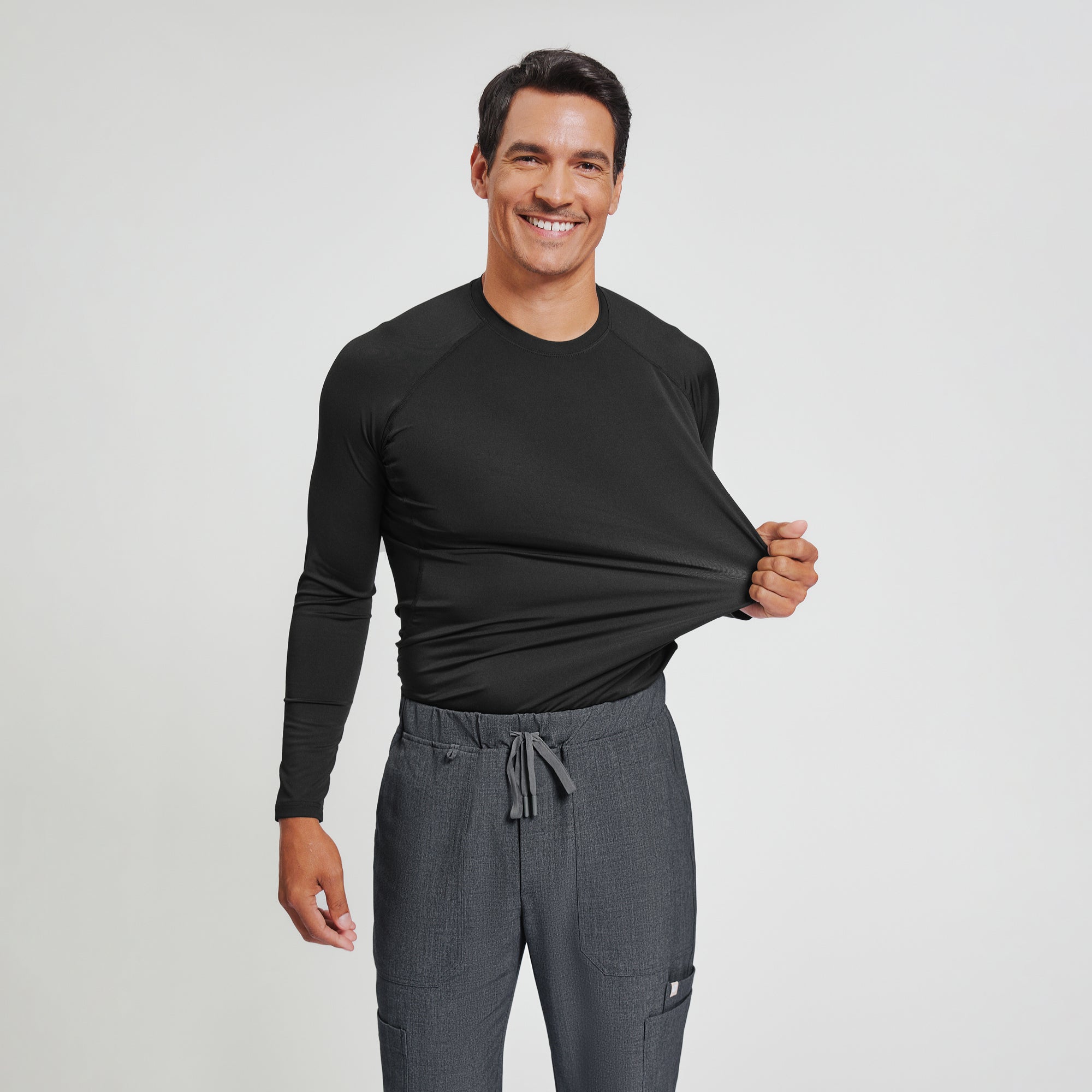Zenir | Men's Essential Underscrub Top - Black