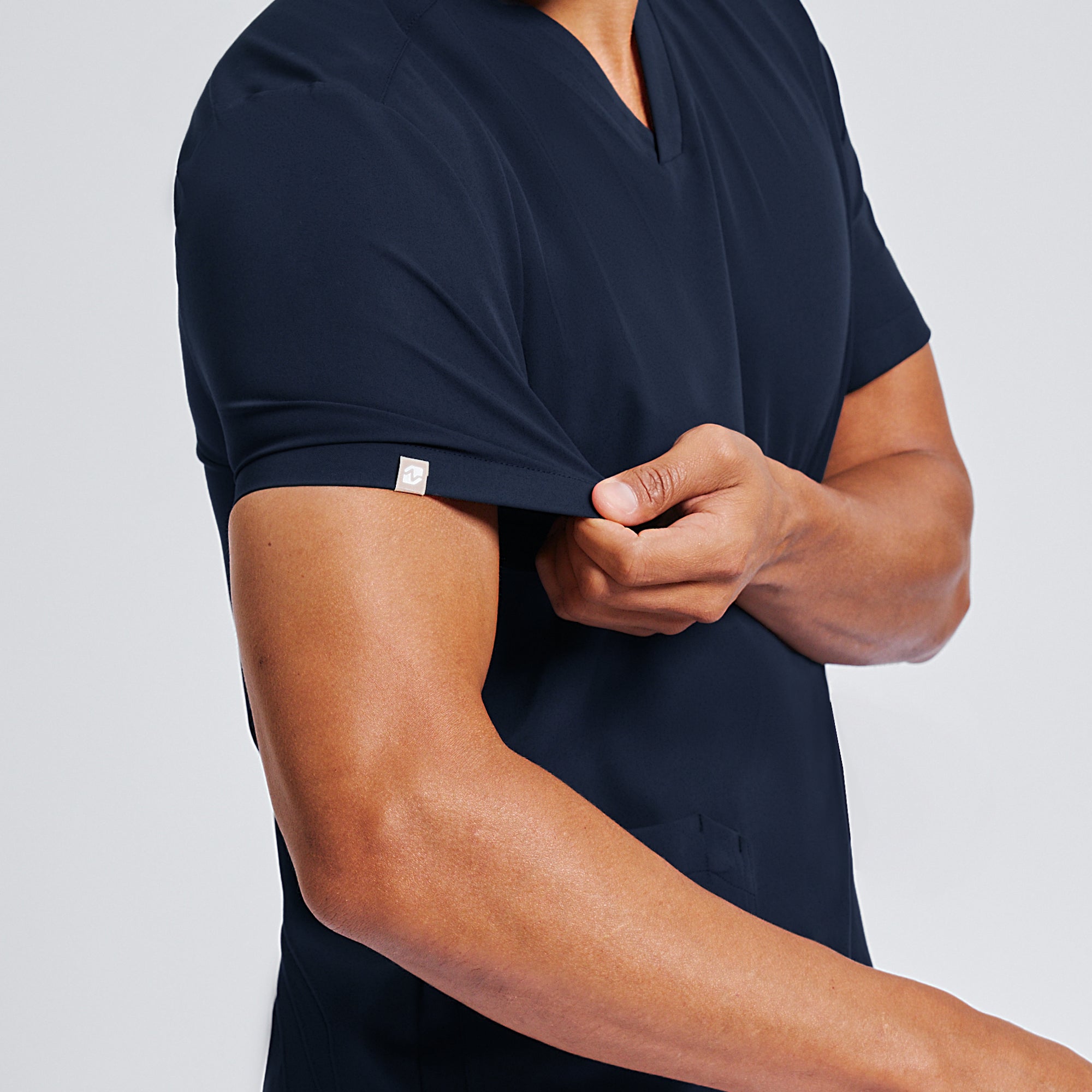 Zenir | Men's VersaPocket Scrub Top - Navy