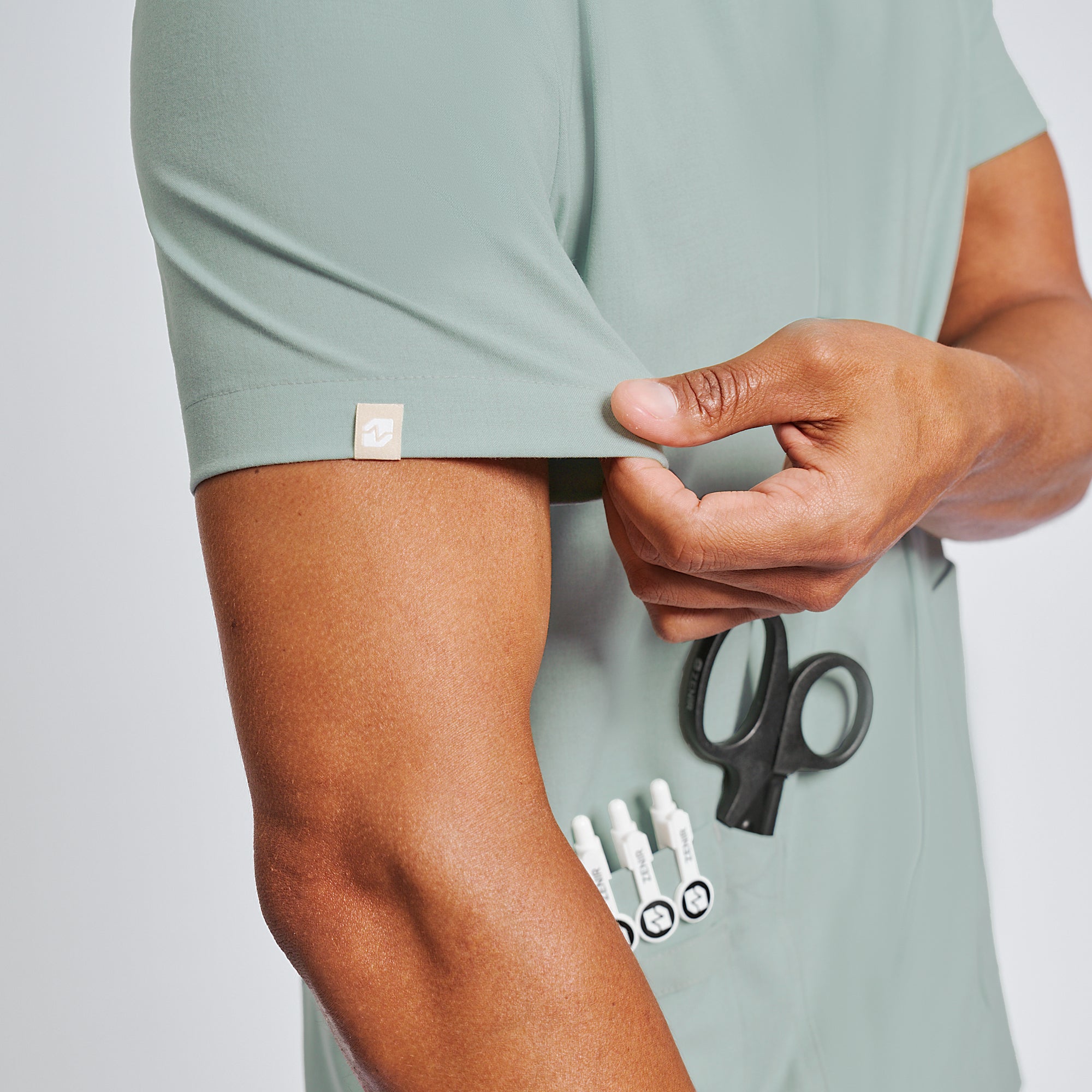 Zenir | Men's VersaPocket Scrub Top - Sage Green