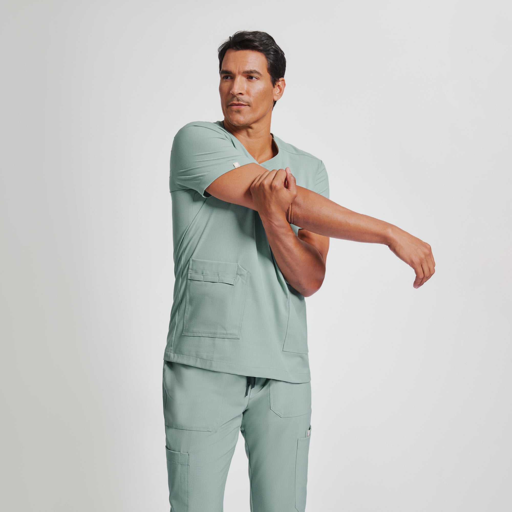 Zenir | Men's VersaPocket Scrub Top - Sage Green