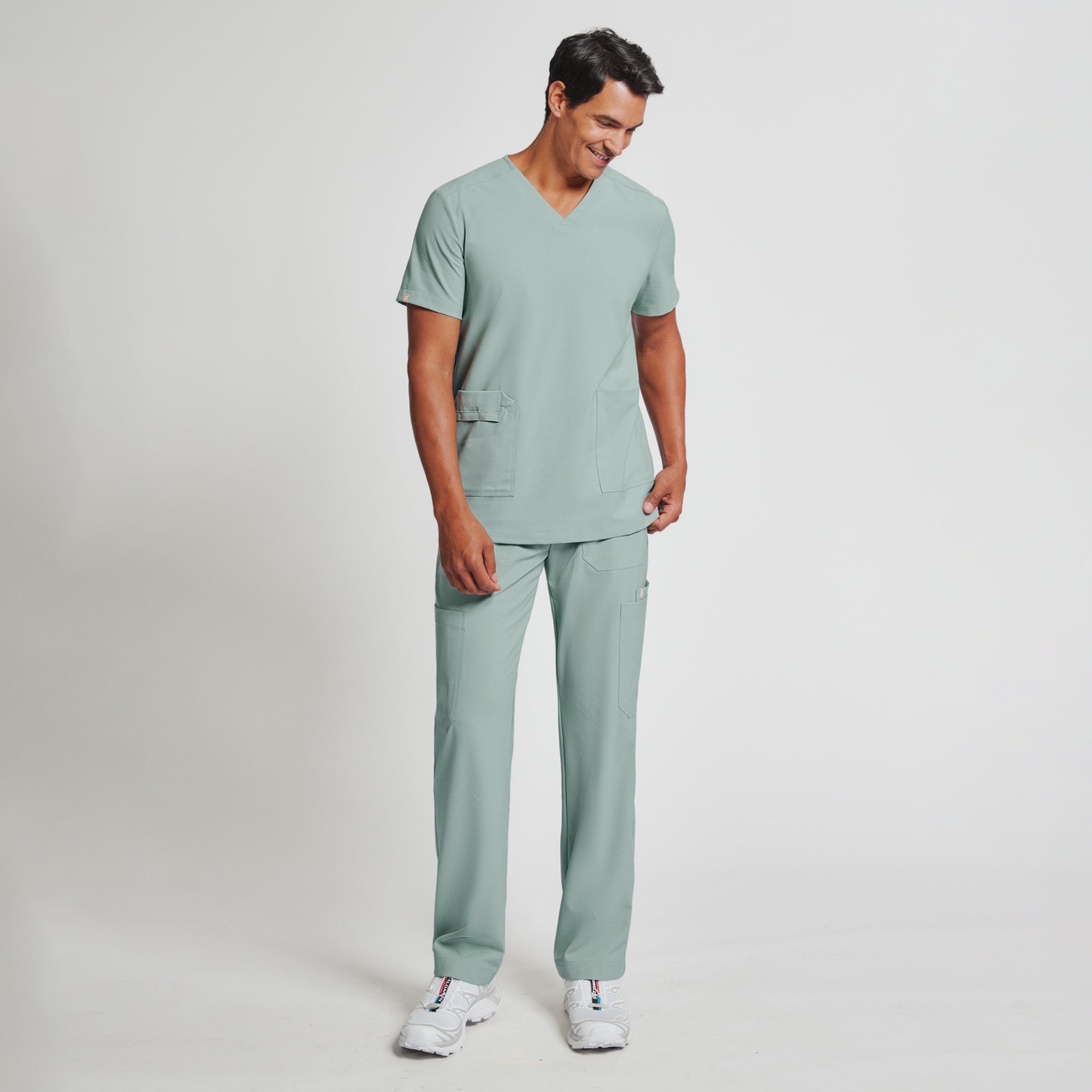 Zenir | Men's VersaPocket Scrub Top - Sage Green