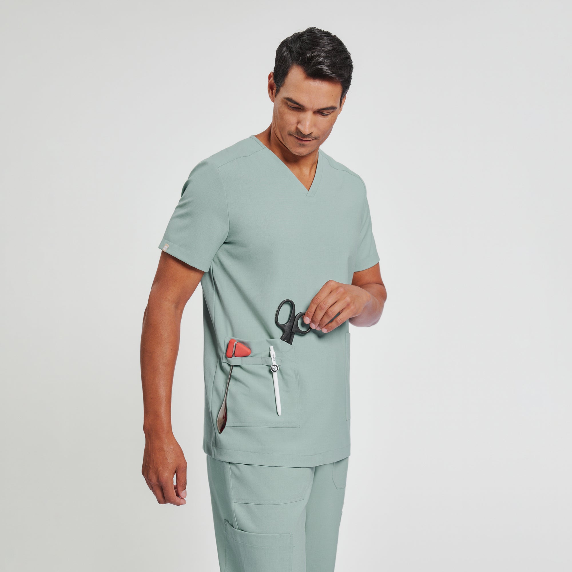 Zenir | Men's VersaPocket Scrub Top - Sage Green