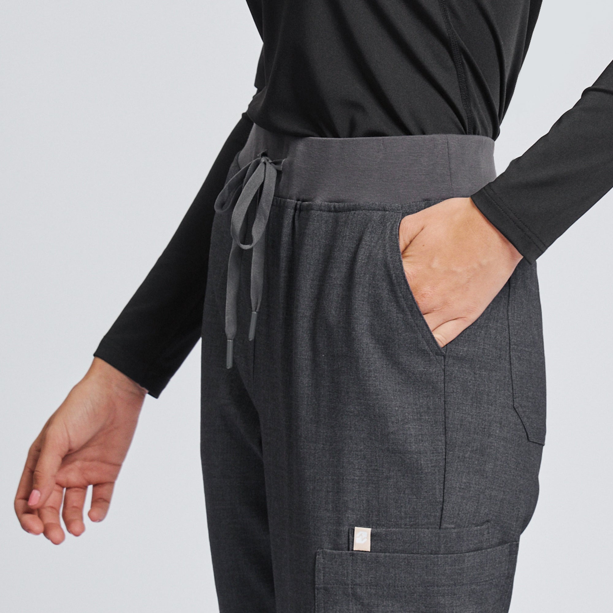 Zenir | Women's Easy-Fit Jogger Scrub Pants - Charcoal Gray