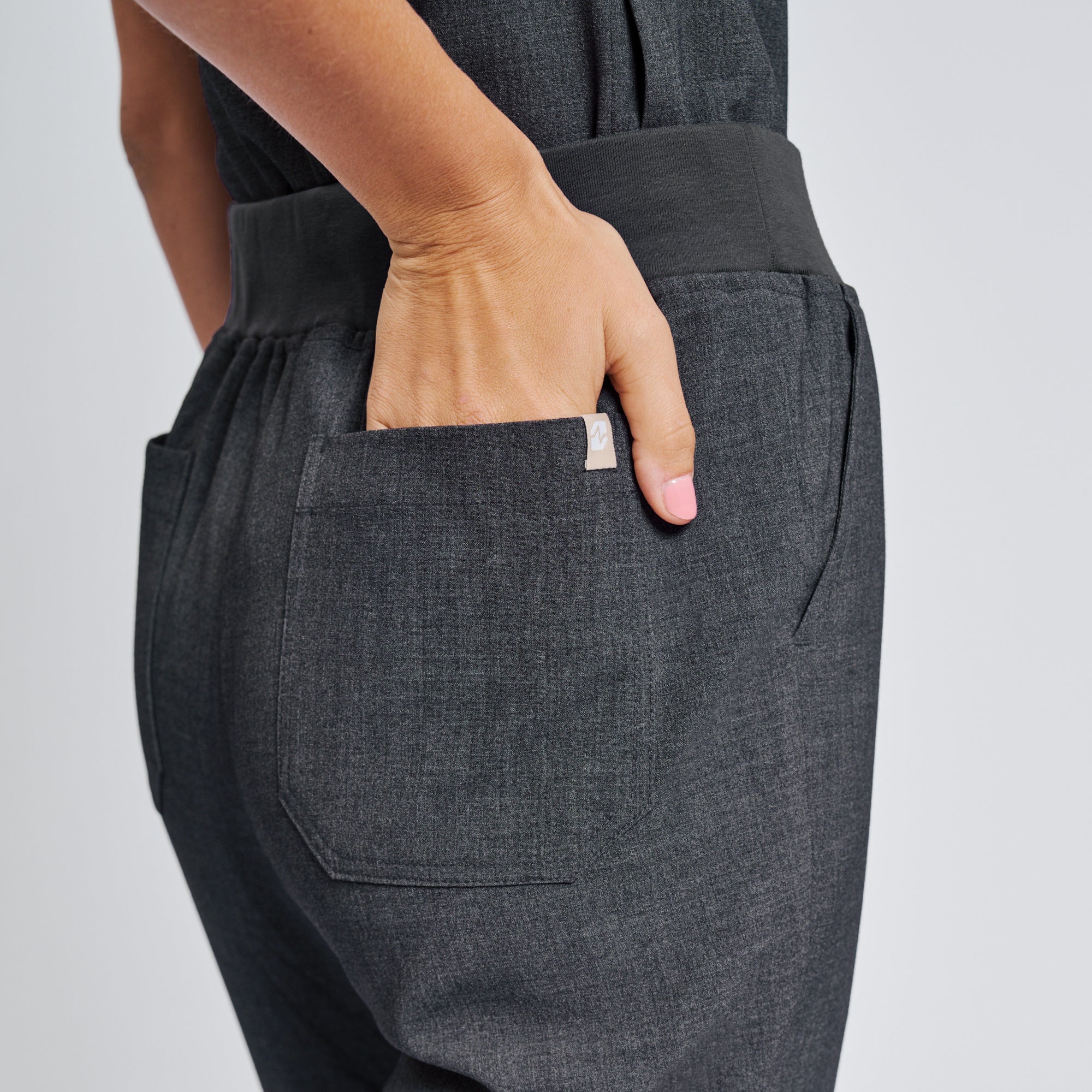 Zenir | Women's Easy-Fit Jogger Scrub Pants - Charcoal Gray