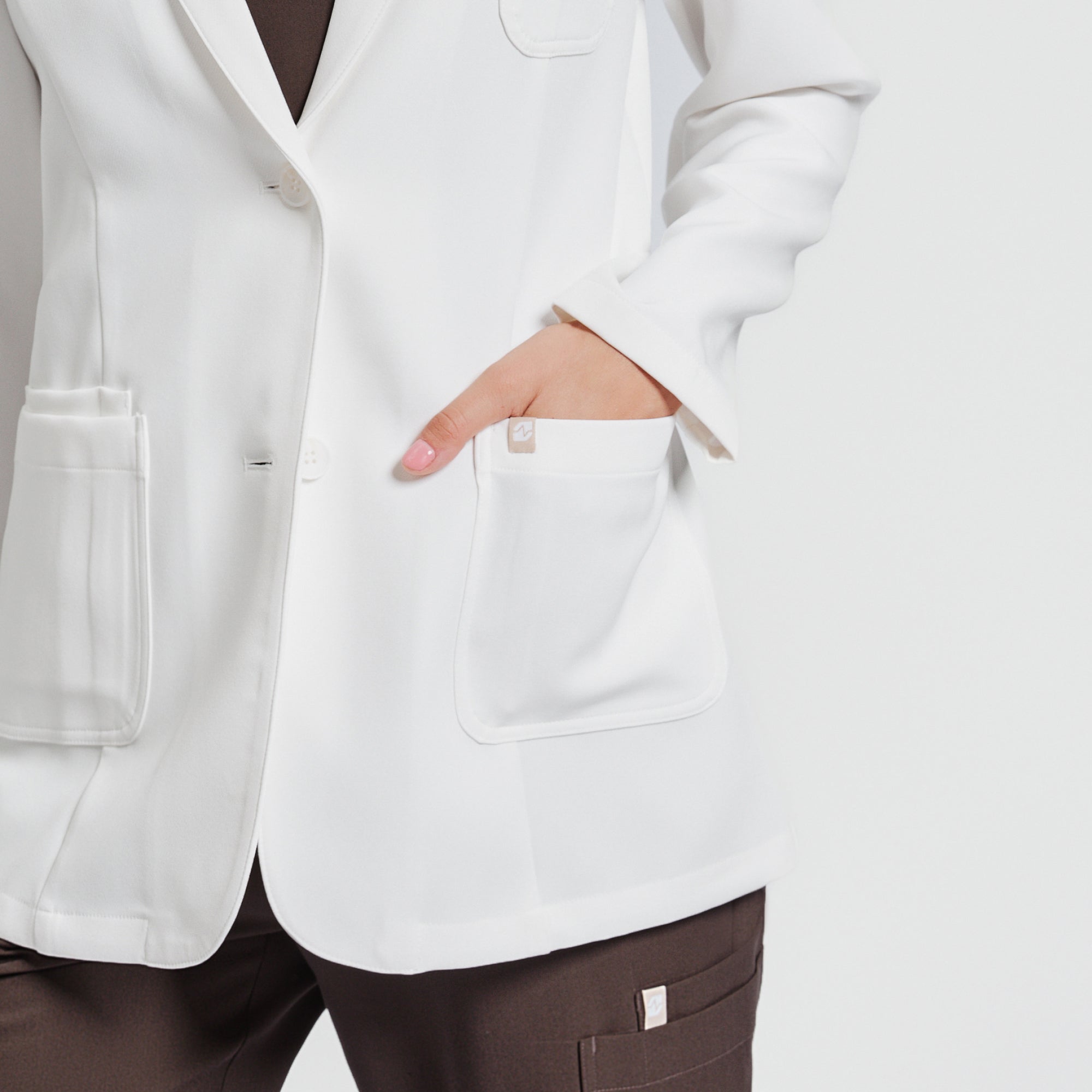 Zenir | Structured Classic Short Lab Coat LCW-201 - Ivory White