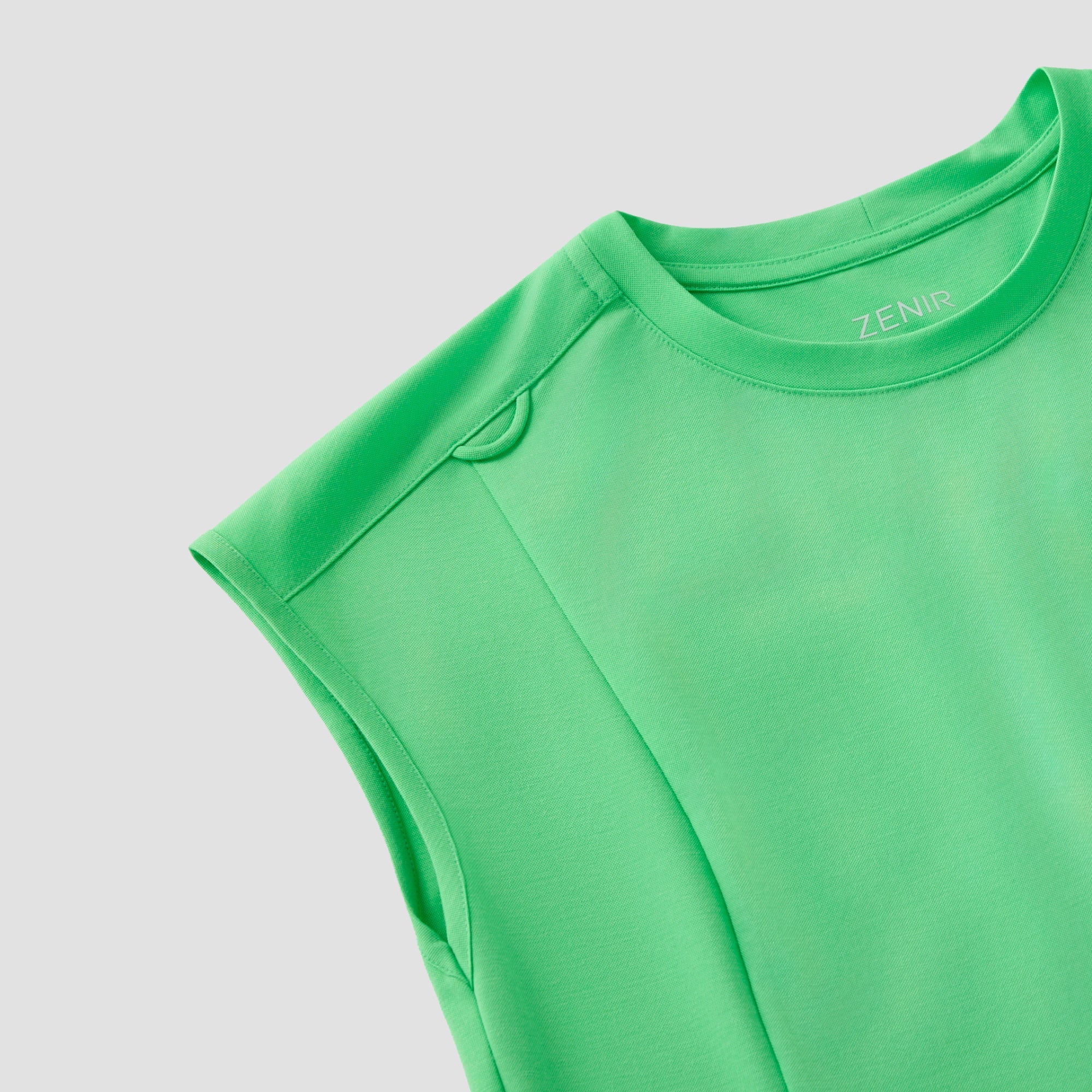 Zenir | Women's Soft Stretch Crewneck Scrub Top - Pistachio Green