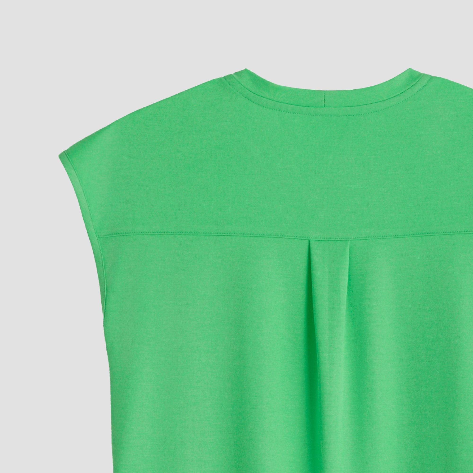 Zenir | Women's Soft Stretch Crewneck Scrub Top - Pistachio Green