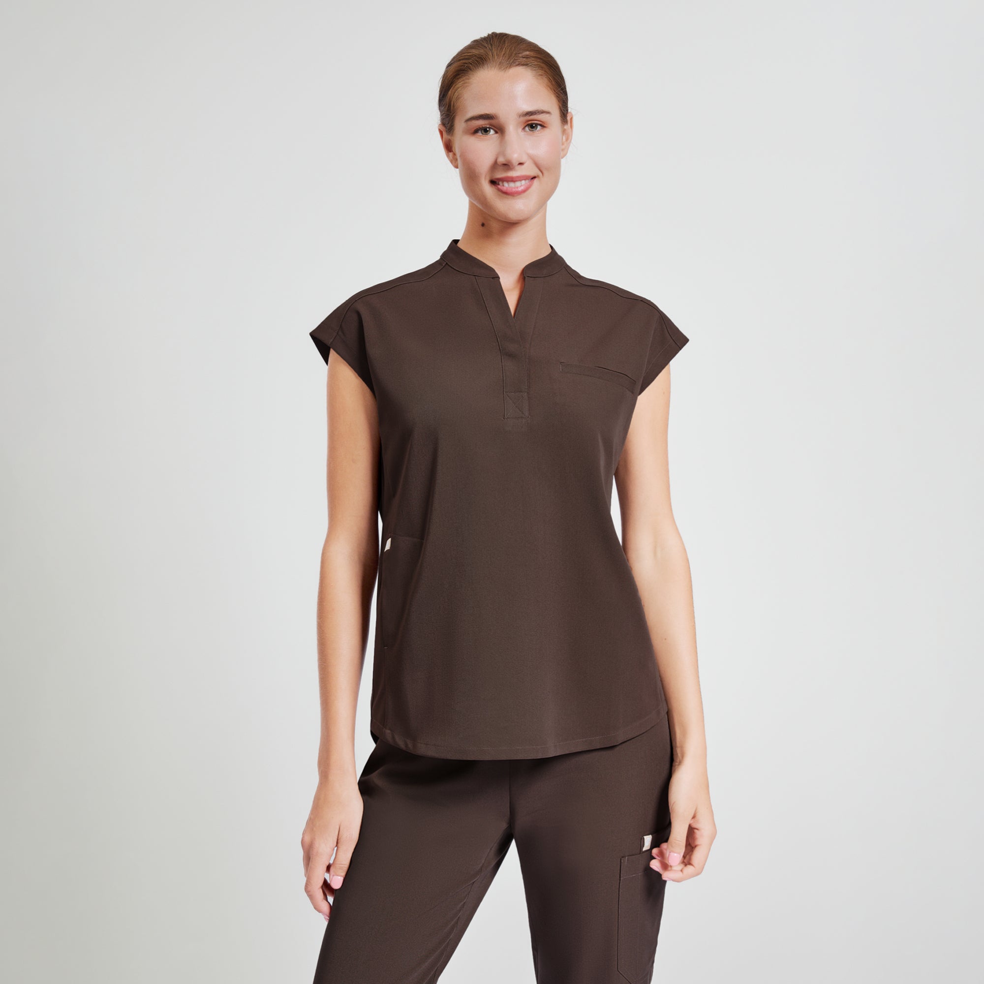 Zenir | Women's Easy-Fit Jogger Scrub Pants - Brown