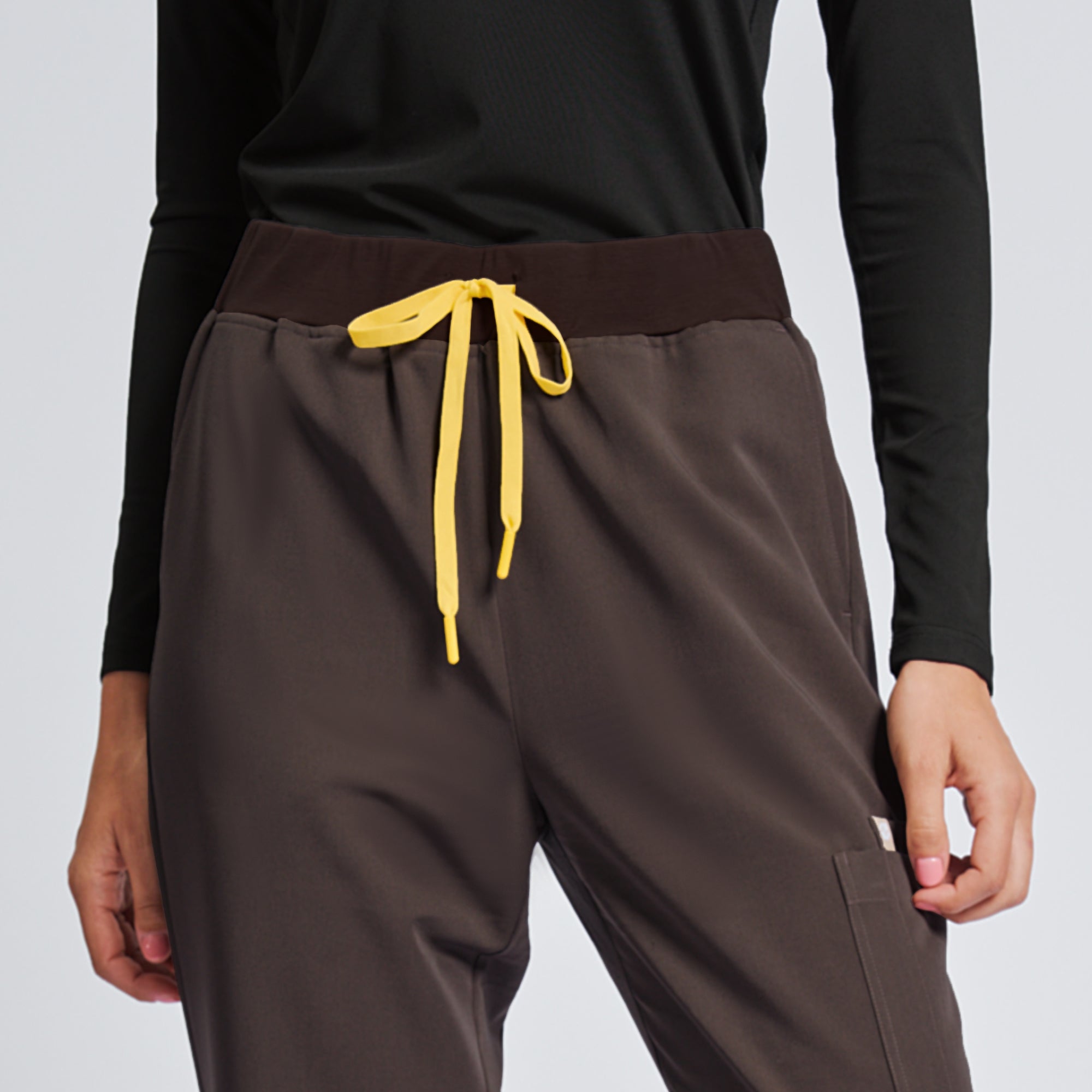 Zenir | Women's Signature Straight Scrub Pants - Brown