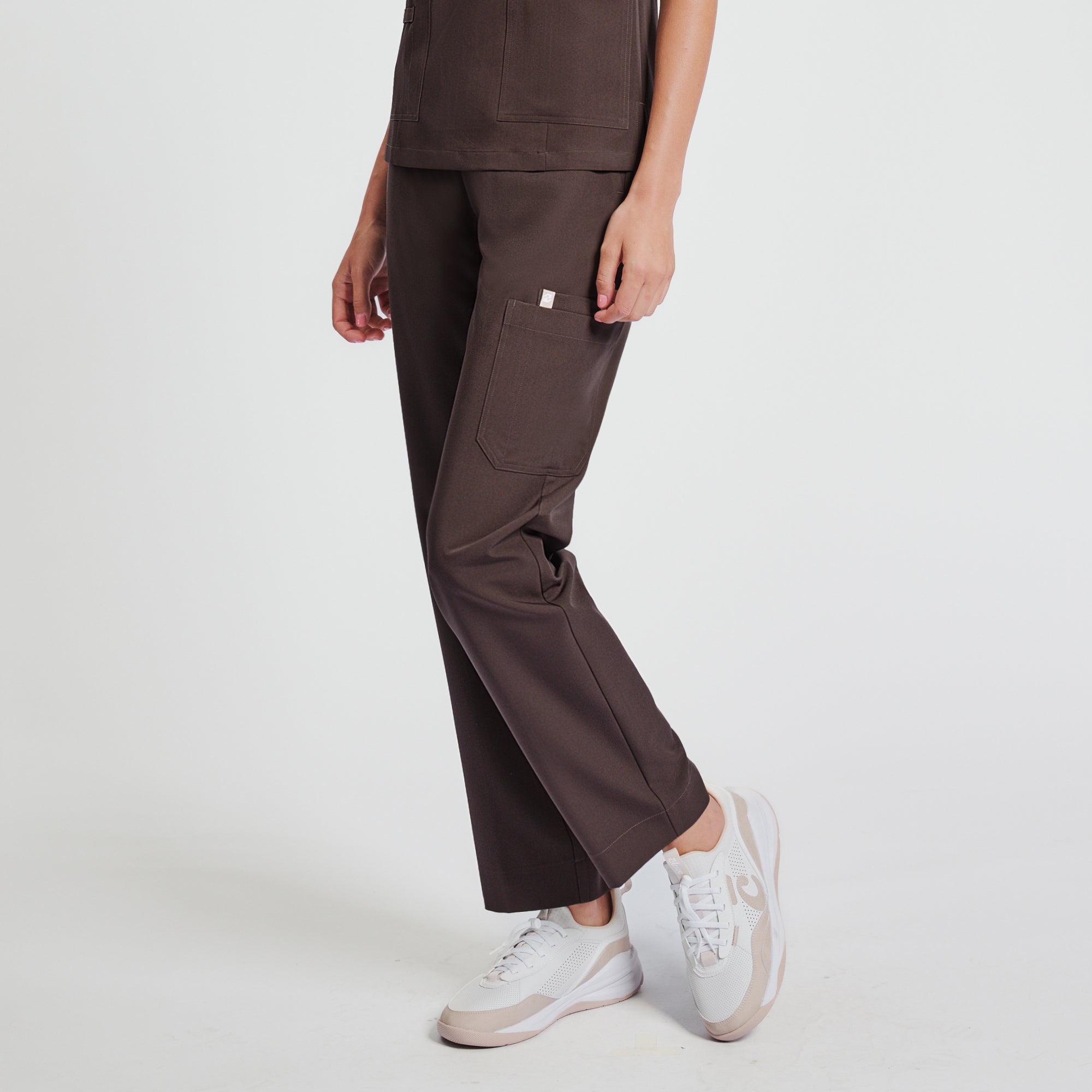 Zenir | Women's Signature Straight Scrub Pants - Brown