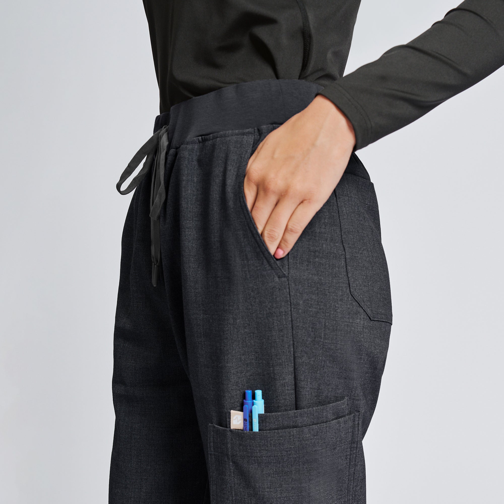 Zenir | Women's Signature Straight Scrub Pants - Charcoal Gray