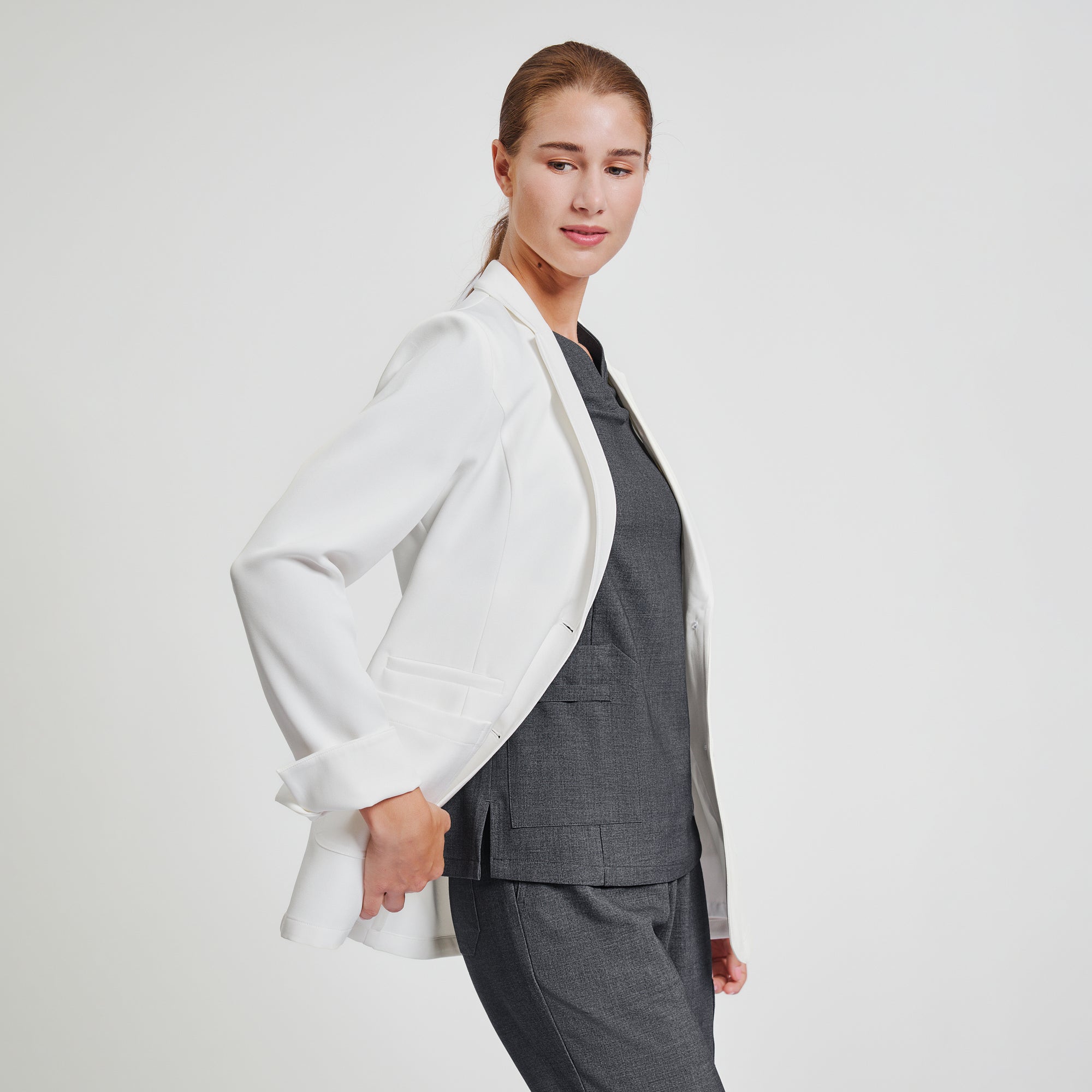 Zenir | Structured Nuevo Short Lab Coat LCW-202 - Ivory White