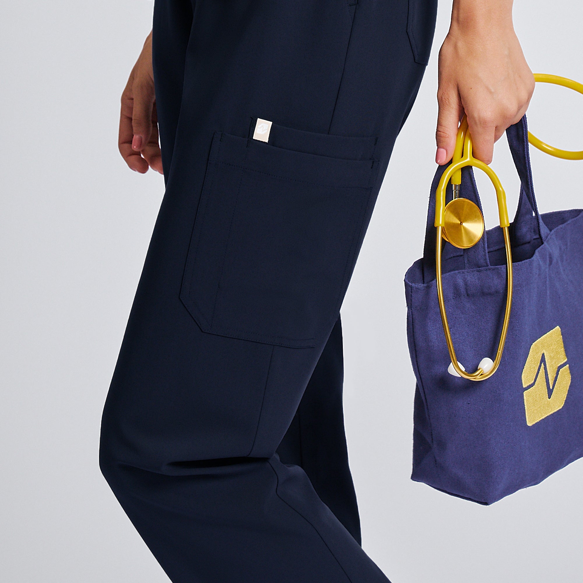 Zenir | Women's Signature Straight Scrub Pants - Navy